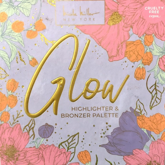 Nicole Miller Other - 2/$30 🌸 Bronzer & Highlighter Quad Powder Palette NICOLE MILLER | Glow
